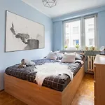 Niceone Number 1 - W Samym Centrum! Widok Na Deptak, Ac